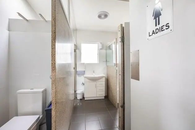 Standard Oda, 1 Tek Kişilik Yatak, Ortak Banyo
