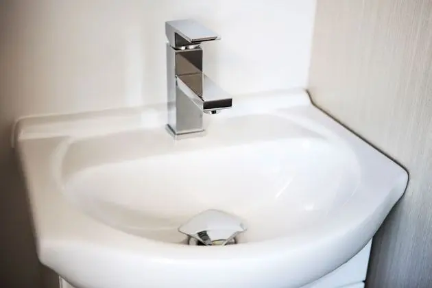 Standard Oda, 1 Tek Kişilik Yatak, Ortak Banyo