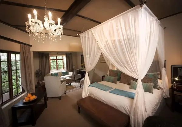 Luxury Oda