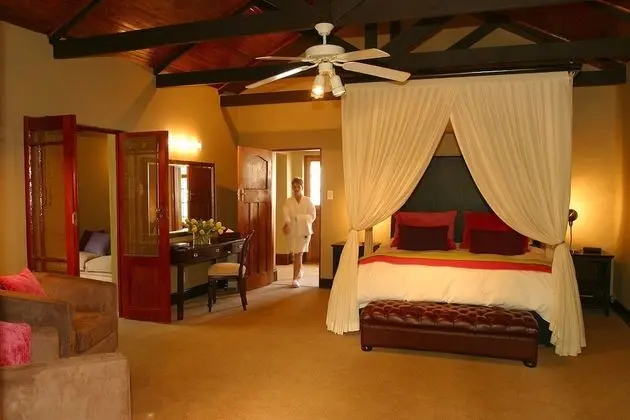 Luxury Oda