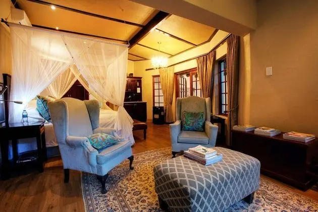 Luxury Oda