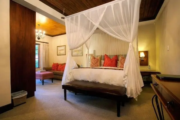 Luxury Oda