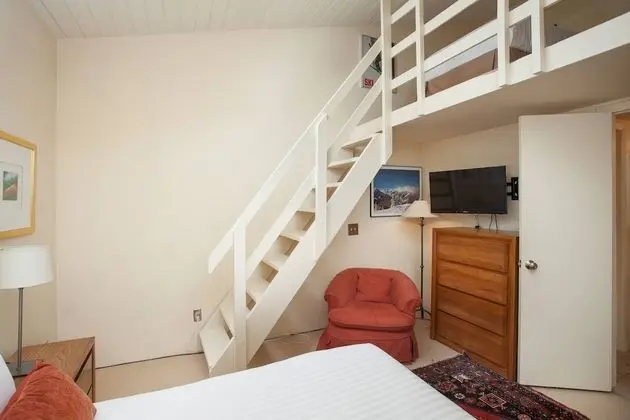 Daire (Woodbridge 27E)