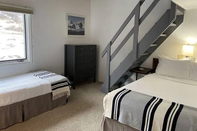Daire (Woodbridge Unit 29E)