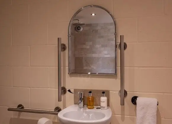 Deluxe Tek Büyük veya İki Ayrı Yataklı Oda, Balkon
