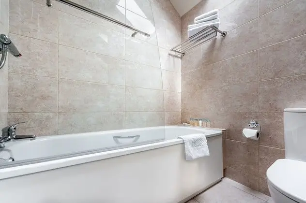 Deluxe Tek Büyük veya İki Ayrı Yataklı Oda, Balkon