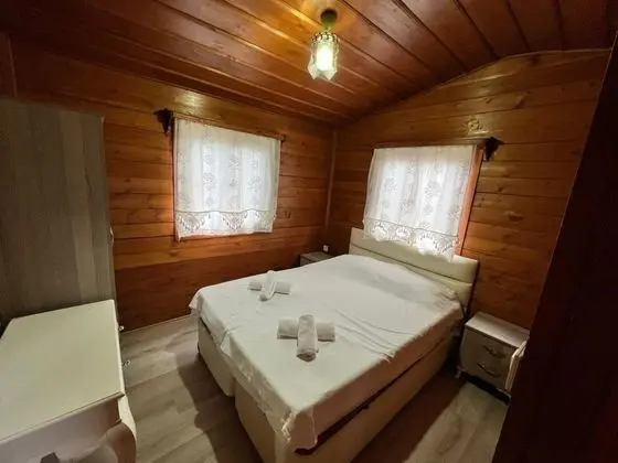 1+1 Daire, Havuz Manzaralı, Ortak Havuzlu