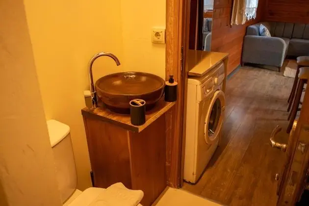 1+1 Daire, Havuz Manzaralı, Ortak Havuzlu