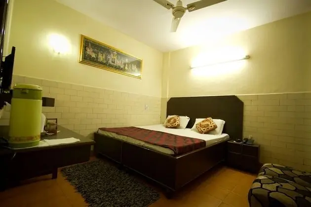 Standard Oda (Non AC)