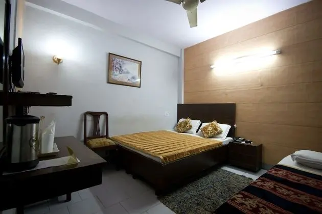 Standard Oda (Non AC)