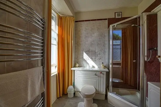 İki Ayrı Yataklı Oda, Özel Banyo