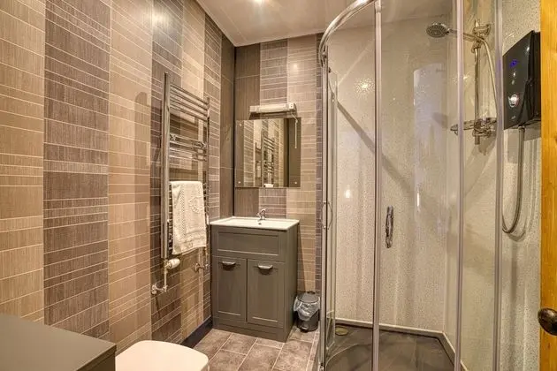 İki Ayrı Yataklı Oda, Özel Banyo
