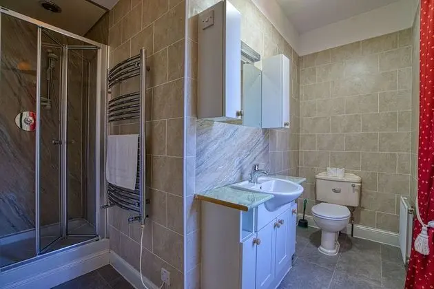 Tek Büyük veya İki Ayrı Yataklı Oda, Özel Banyo