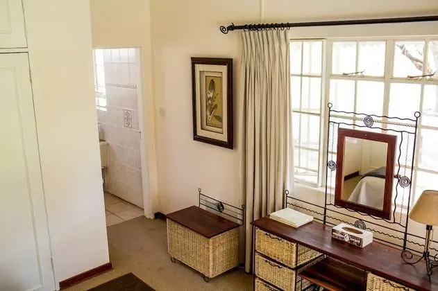 Standard Kır Evi, 2 Yatak Odası, Sigara İçilmez, Nehir Manzaralı (Woodlands)