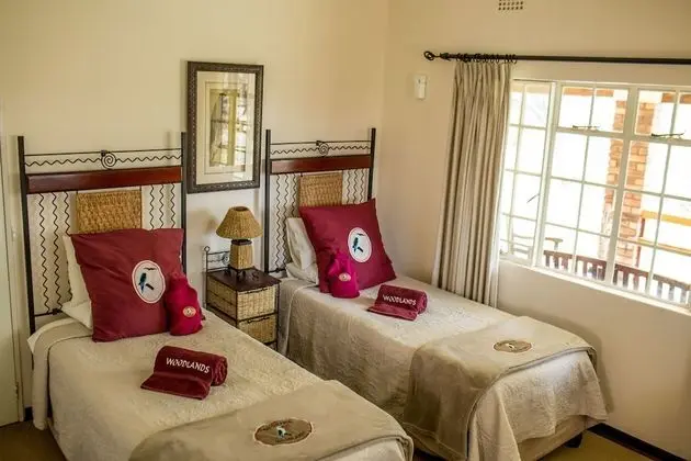 Standard Kır Evi, 2 Yatak Odası, Sigara İçilmez, Nehir Manzaralı (Woodlands)