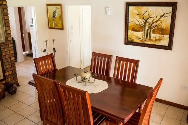 Standard Kır Evi, 2 Yatak Odası, Sigara İçilmez, Nehir Manzaralı (Woodlands)