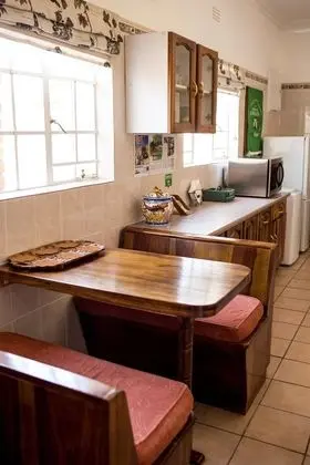Standard Kır Evi, 2 Yatak Odası, Sigara İçilmez, Nehir Manzaralı (Woodlands)