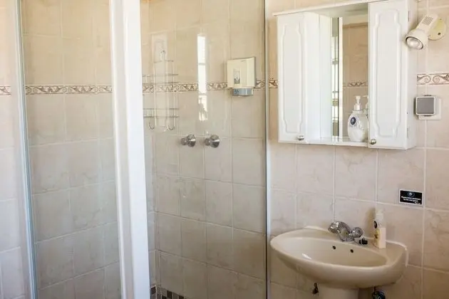 Standard Kır Evi, 2 Yatak Odası, Sigara İçilmez, Nehir Manzaralı (Woodlands)