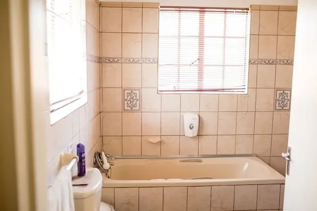 Standard Kır Evi, 2 Yatak Odası, Sigara İçilmez, Nehir Manzaralı (Woodlands)