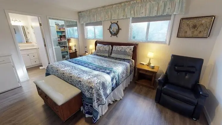 Ev, Birden Çok Yatak (Woodley Beach House)