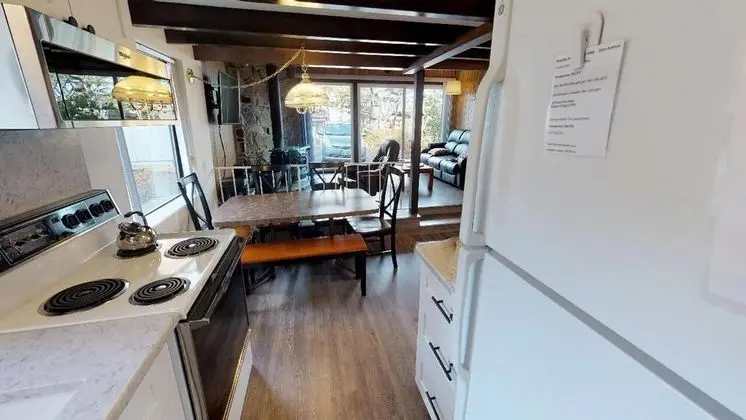 Ev, Birden Çok Yatak (Woodley Beach House)
