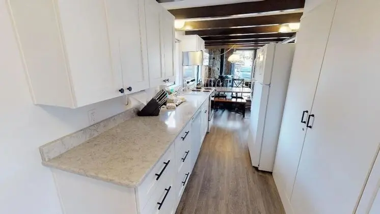 Ev, Birden Çok Yatak (Woodley Beach House)