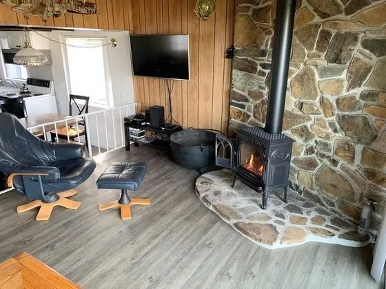Ev, Birden Çok Yatak (Woodley Beach House)