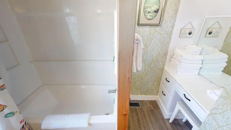 Ev, Birden Çok Yatak (Woodley Beach House)