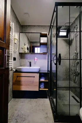 Göl Manzaralı Isıtmalı Havuzlu Standard Bungalov Oda