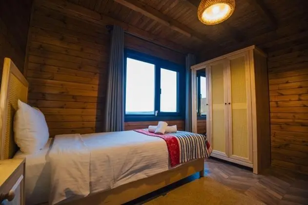 Jakuzili Suite Bungalov, Göl Manzaralı, Isıtmalı Özel Havuzlu