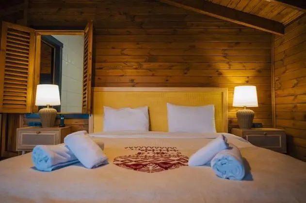 Jakuzili Suite Bungalov, Göl Manzaralı, Isıtmalı Özel Havuzlu