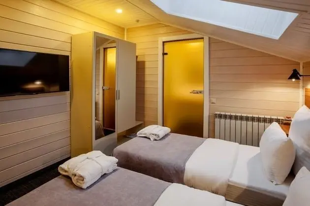 Standard Tek Büyük veya İki Ayrı Yataklı Oda