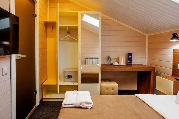 Standard Tek Büyük Yataklı Oda