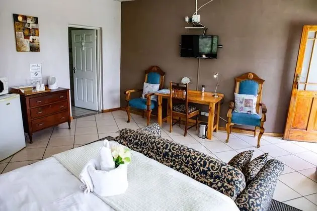 Luxury Tek Büyük Yataklı Oda (Upstairs)