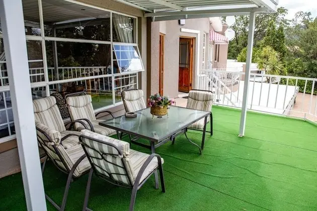 Luxury Tek Büyük Yataklı Oda (Upstairs)