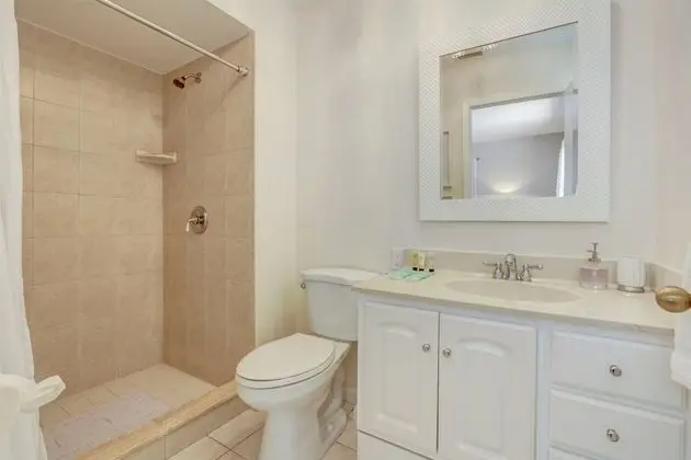 Ev (Woodridge - Private & Sanitized, Perf)