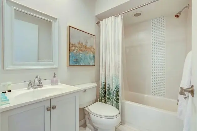 Ev (Woodridge - Private & Sanitized, Perf)