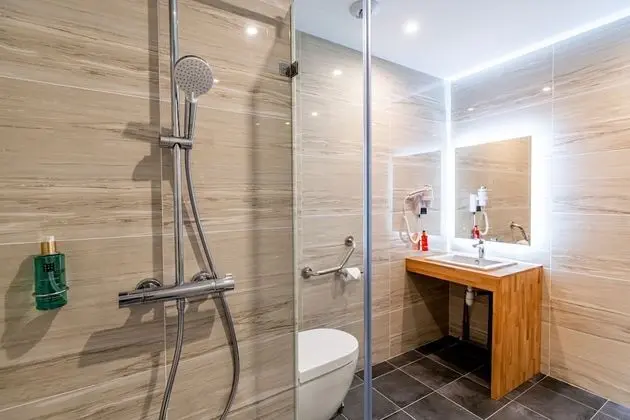 Classic Tek Büyük veya İki Ayrı Yataklı Oda