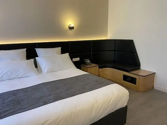 Superior Tek Büyük veya İki Ayrı Yataklı Oda