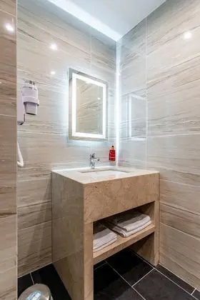 Superior Tek Büyük veya İki Ayrı Yataklı Oda