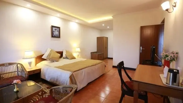Deluxe Tek Büyük veya İki Ayrı Yataklı Oda, 1 Çift Kişilik Yatak, Tepe Manzaralı