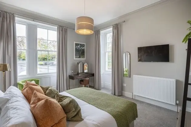 Deluxe King Room
