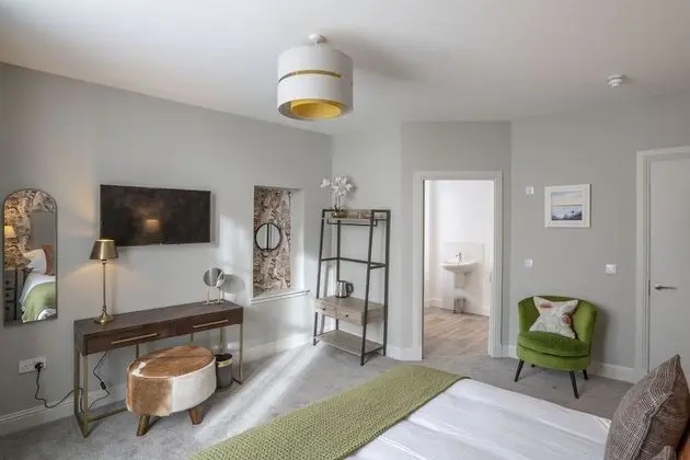 Standard King Room