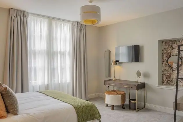Standard King Room