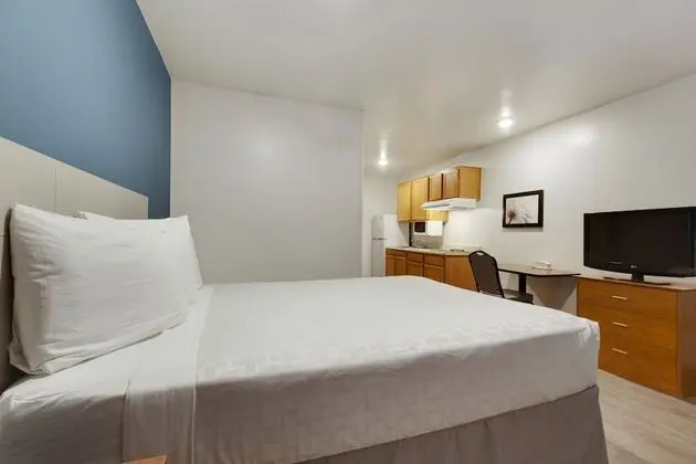 Süit, 1 Büyük (Queen) Boy Yatak, Engellilere Uygun, Sigara İçilmez