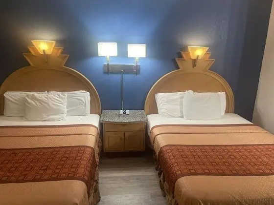 Oda, 2 Büyük (Queen) Boy Yatak, Sigara İçilmez