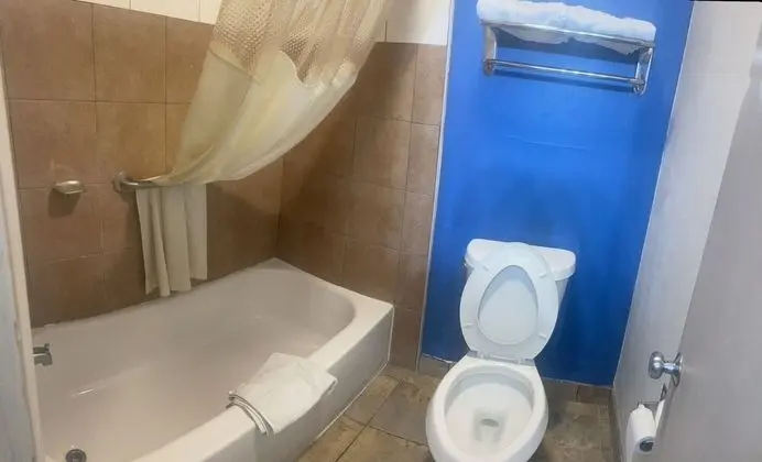 Oda, 2 Büyük (Queen) Boy Yatak, Sigara İçilmez