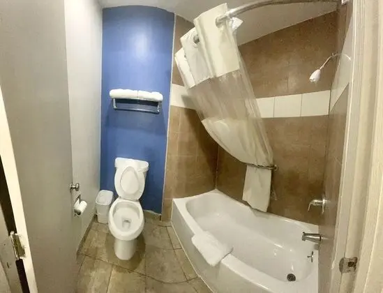 Oda, 2 Büyük (Queen) Boy Yatak, Sigara İçilmez