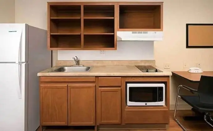 Oda, 1 Büyük (Queen) Boy Yatak, Engellilere Uygun, Sigara İçilmez (Bathtub, Sofa)