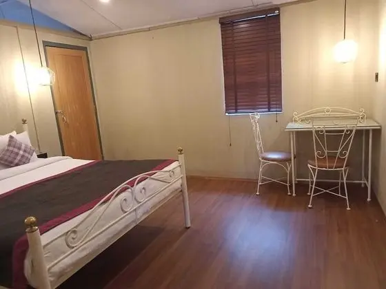 Woodstock Suite